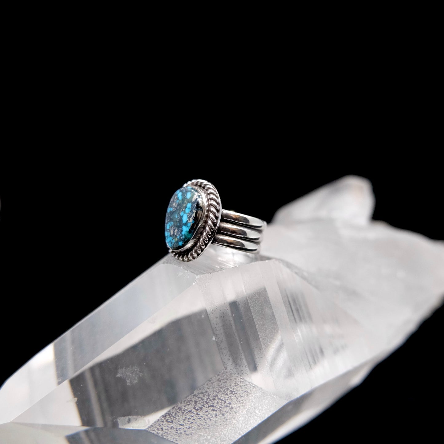 Kingman Turquoise Ring {6.5}