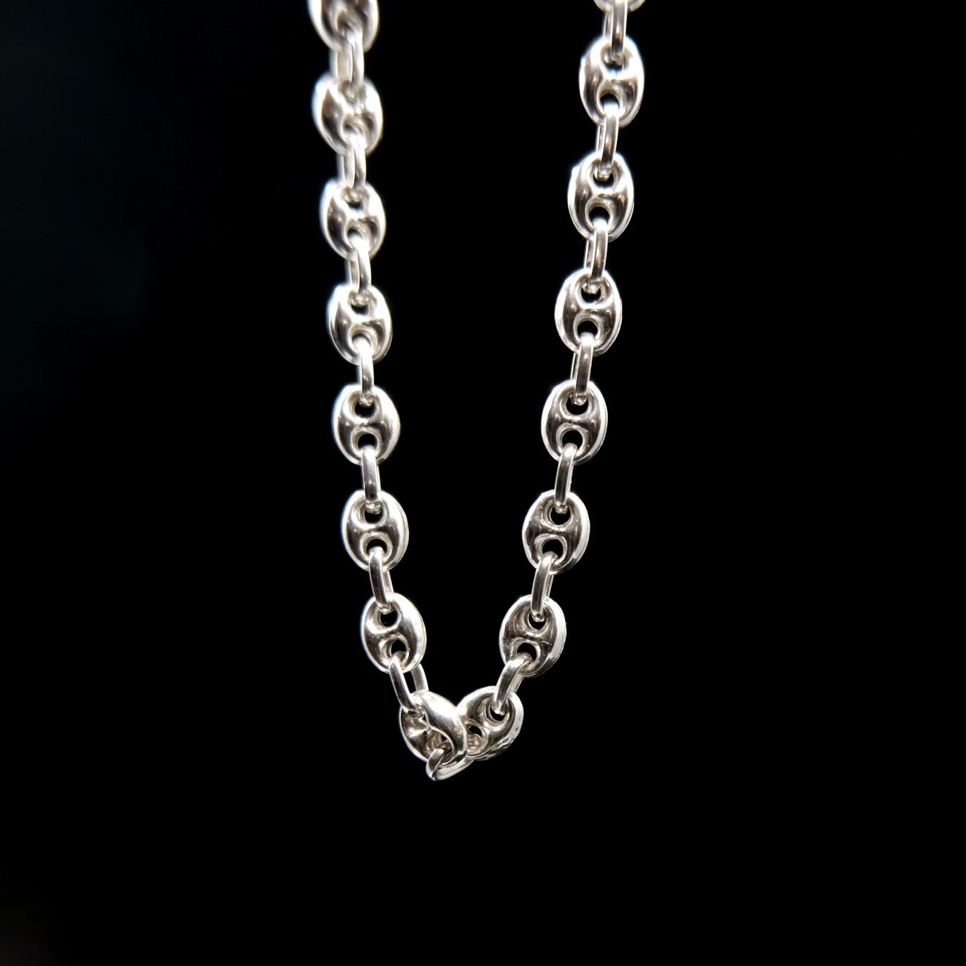Puffy Anchor Chain Bracelet.