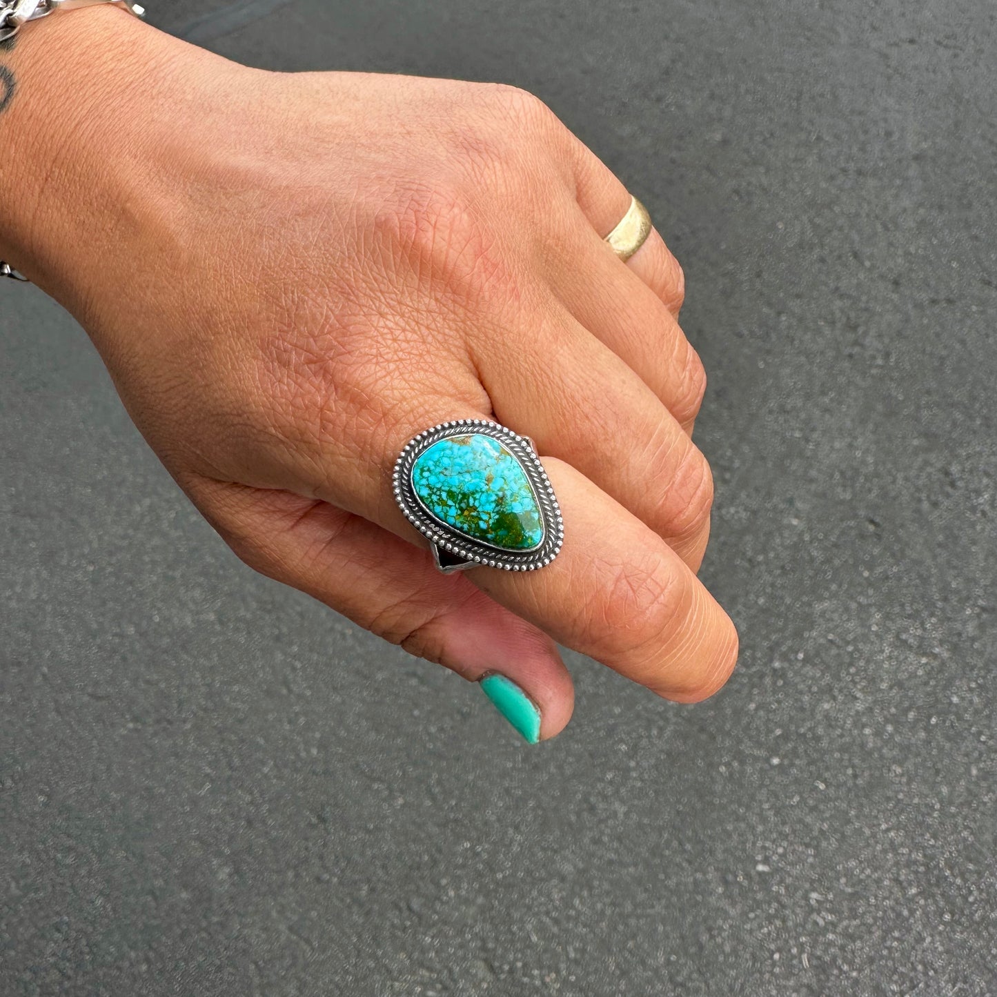 Polychrome Kingman Turquoise Ring {7.75}