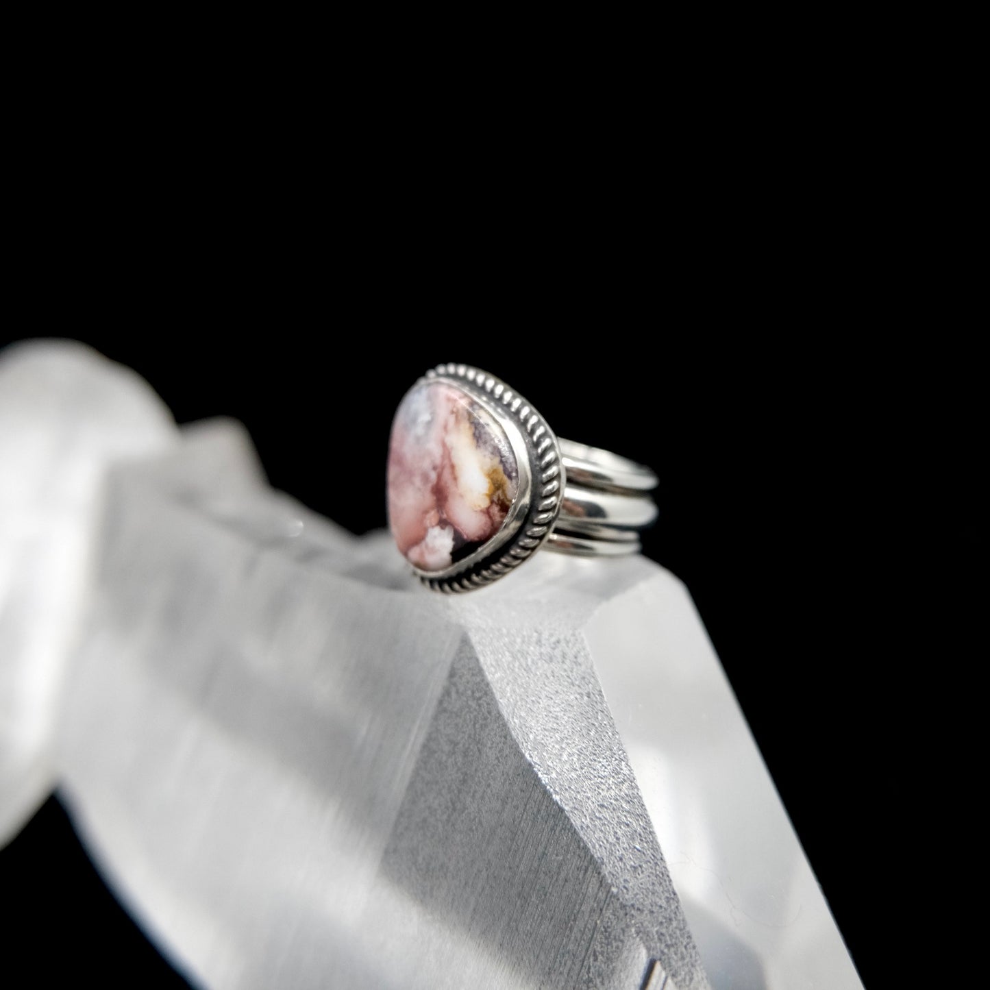 Wild Horse Magnesite Ring {8}
