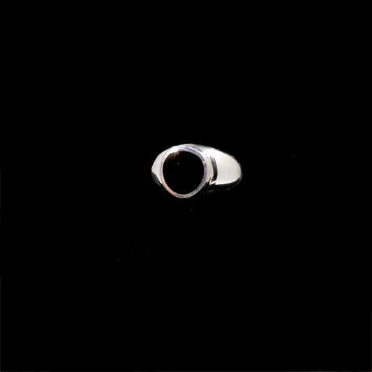 Onyx Free Form Signet Ring {7.5}