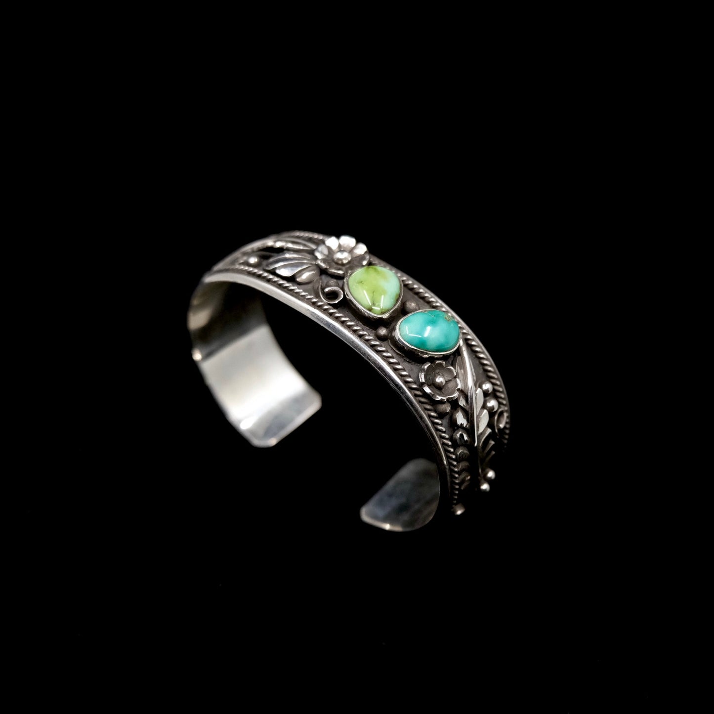 Emerald Valley Garden Cuff {M/L}