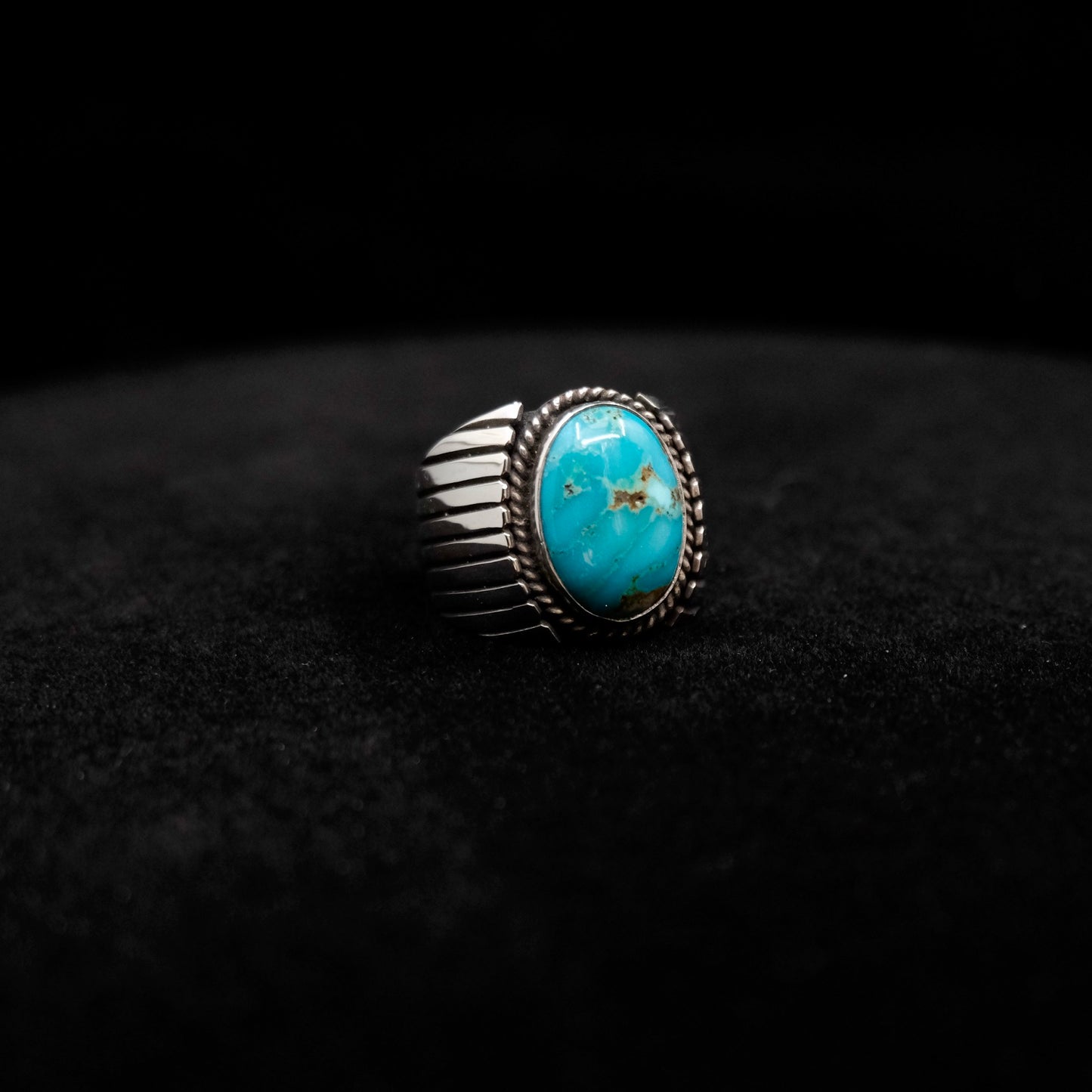 Kingman Turquoise Crown Ring {8-8.5}