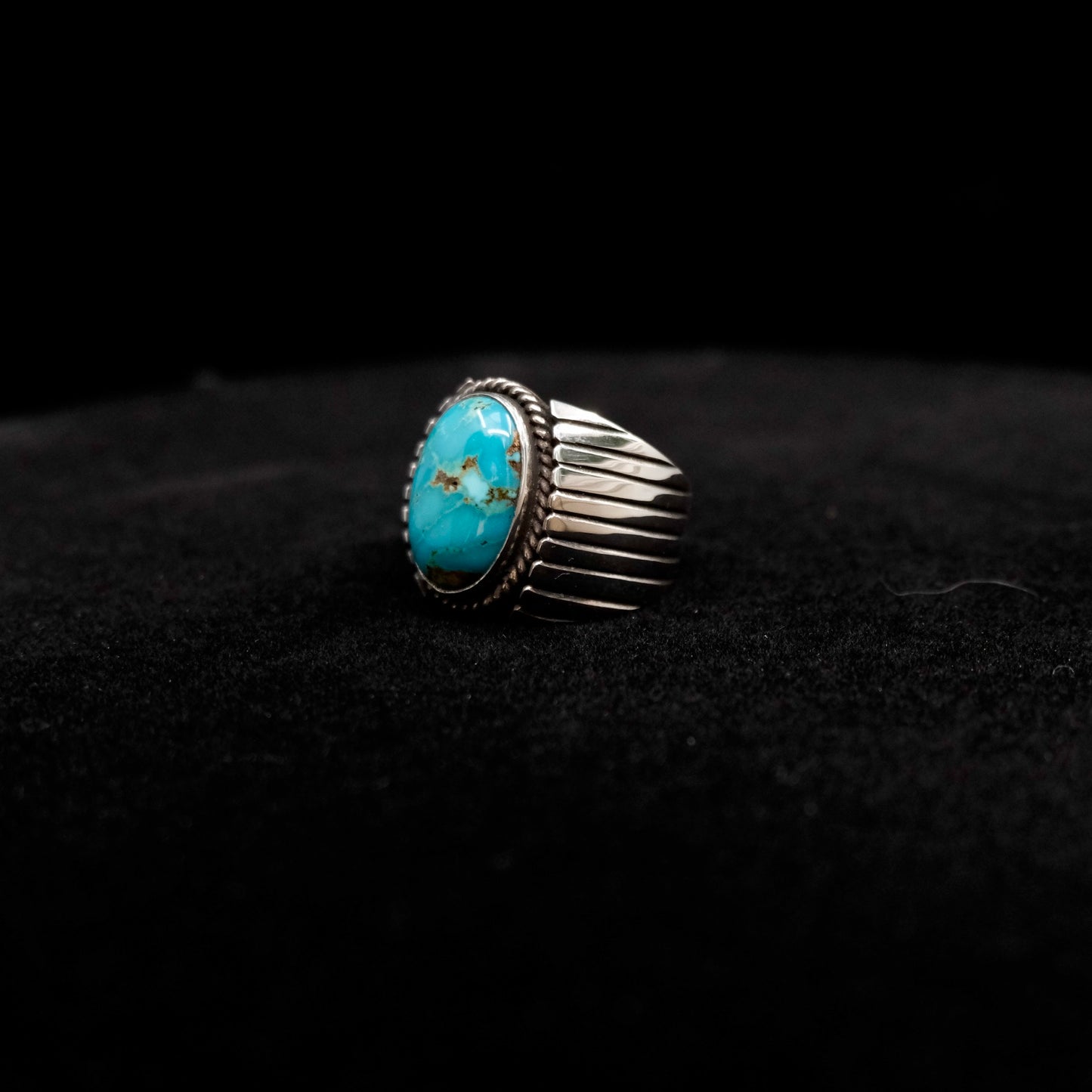 Kingman Turquoise Crown Ring {8-8.5}