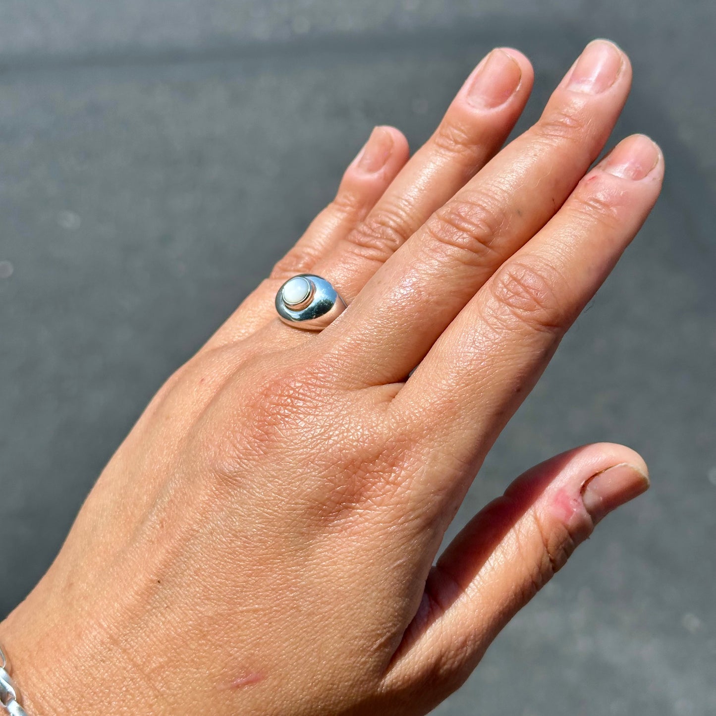 Velora with Mother of Pearl {6.5}
