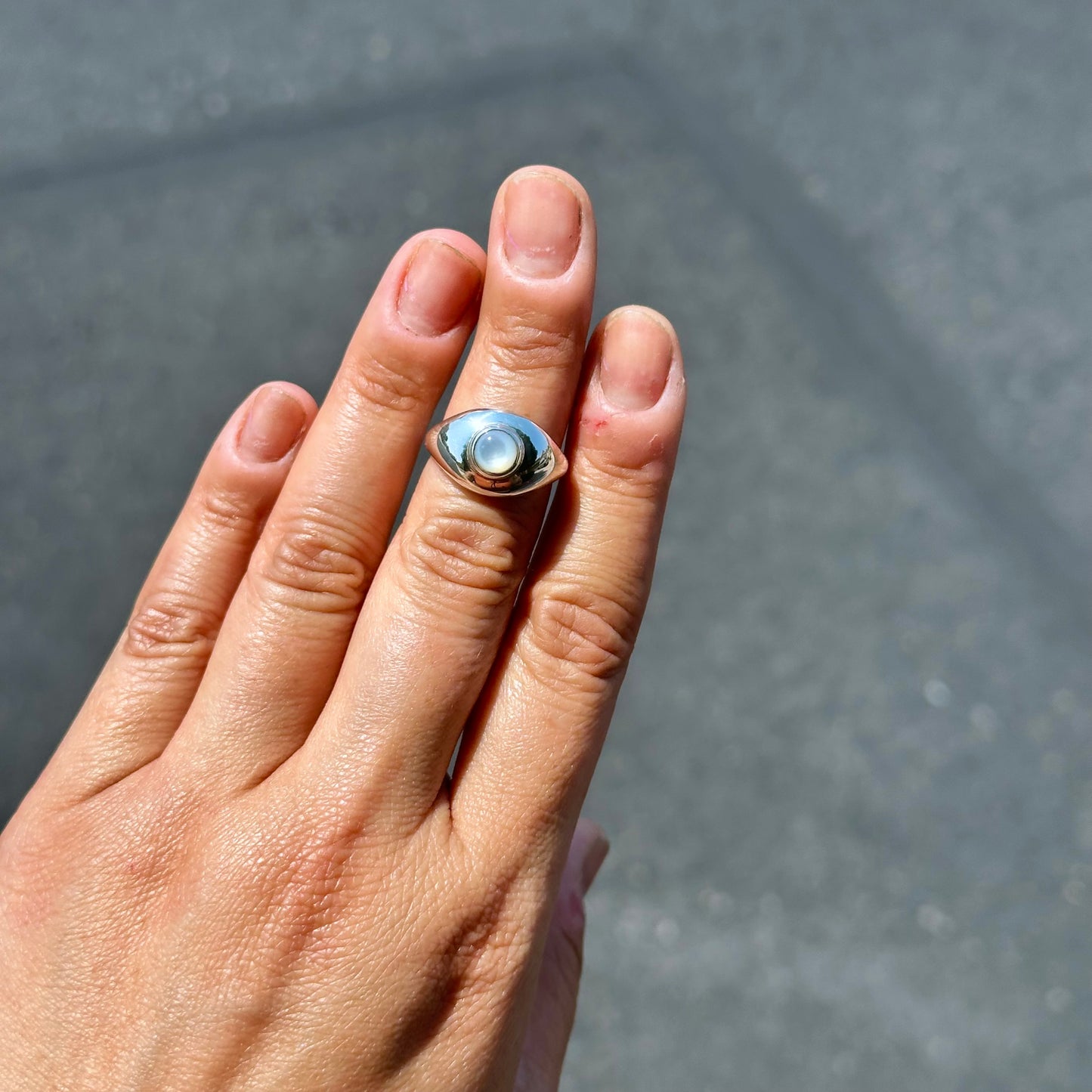 Velora with Mother of Pearl {6.5}